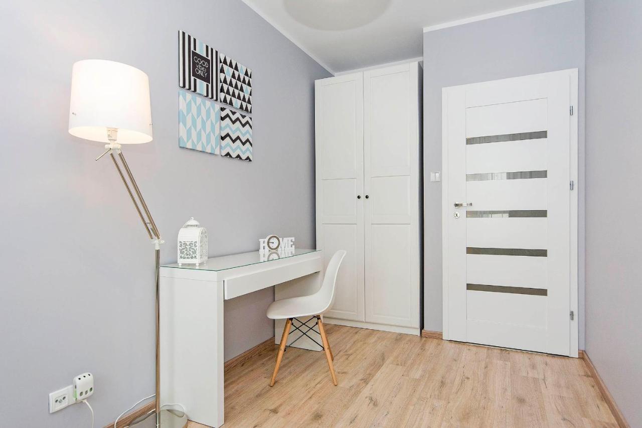 Stylish Apartment Oldtown Riverview Balcony Гданьск Экстерьер фото