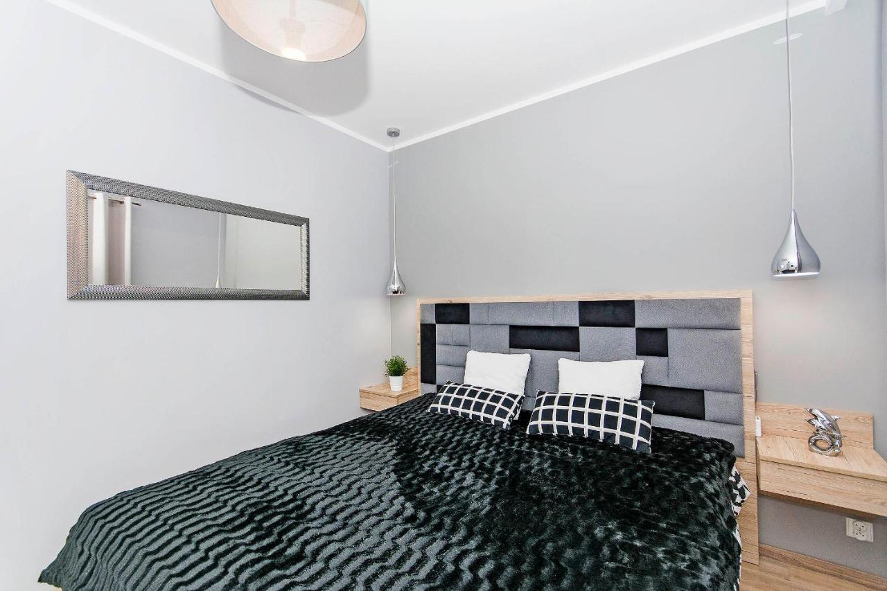 Stylish Apartment Oldtown Riverview Balcony Гданьск Экстерьер фото