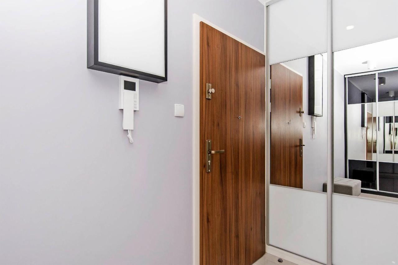 Stylish Apartment Oldtown Riverview Balcony Гданьск Экстерьер фото